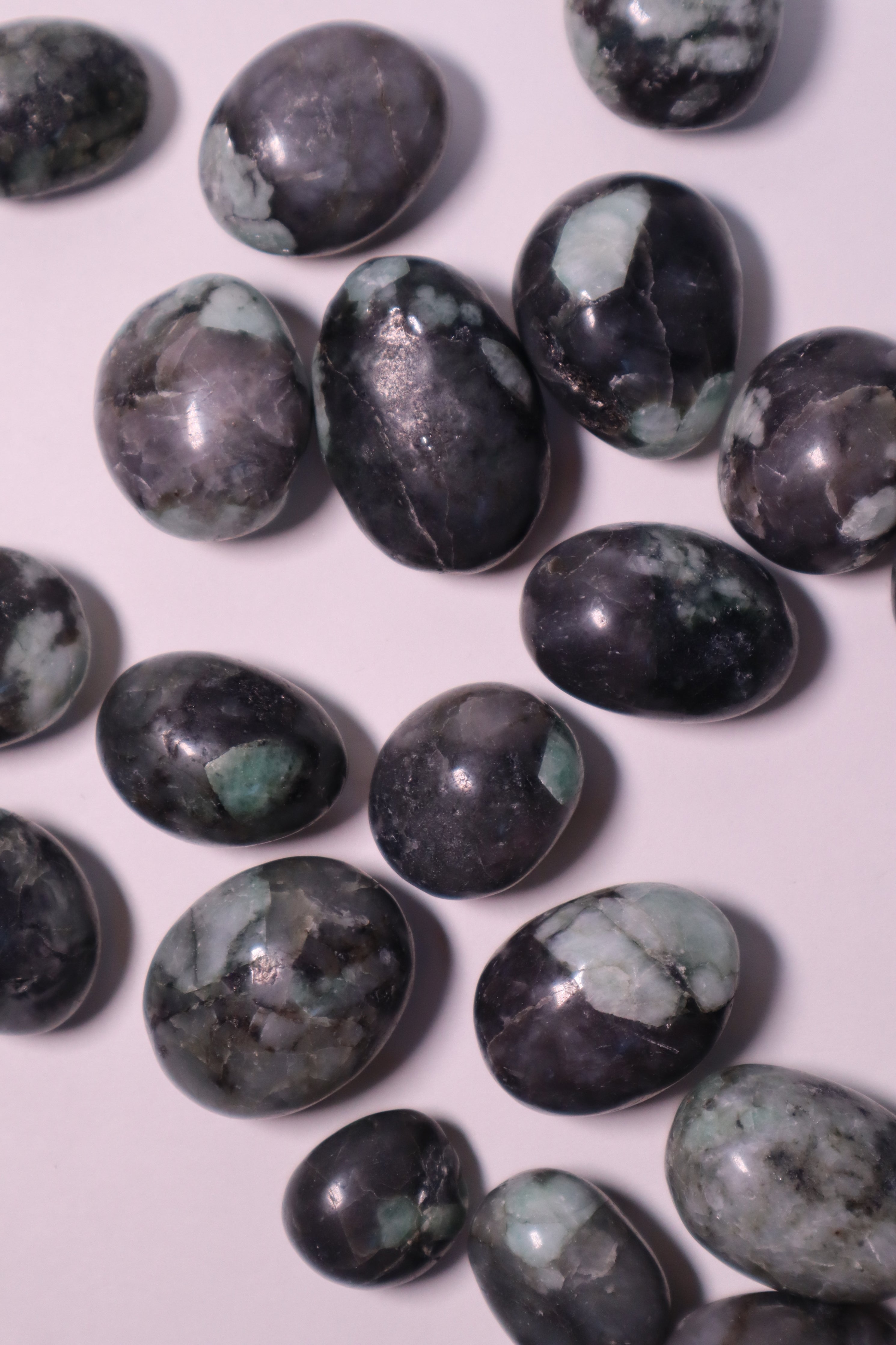 emerald crystal tumbled stone